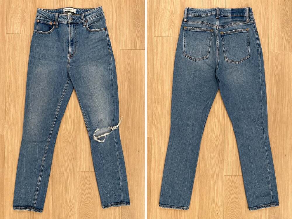 Abercrombie & Fitch  High Rise Curve Love Distressed Jeans Sz 26 wait or Sz 2